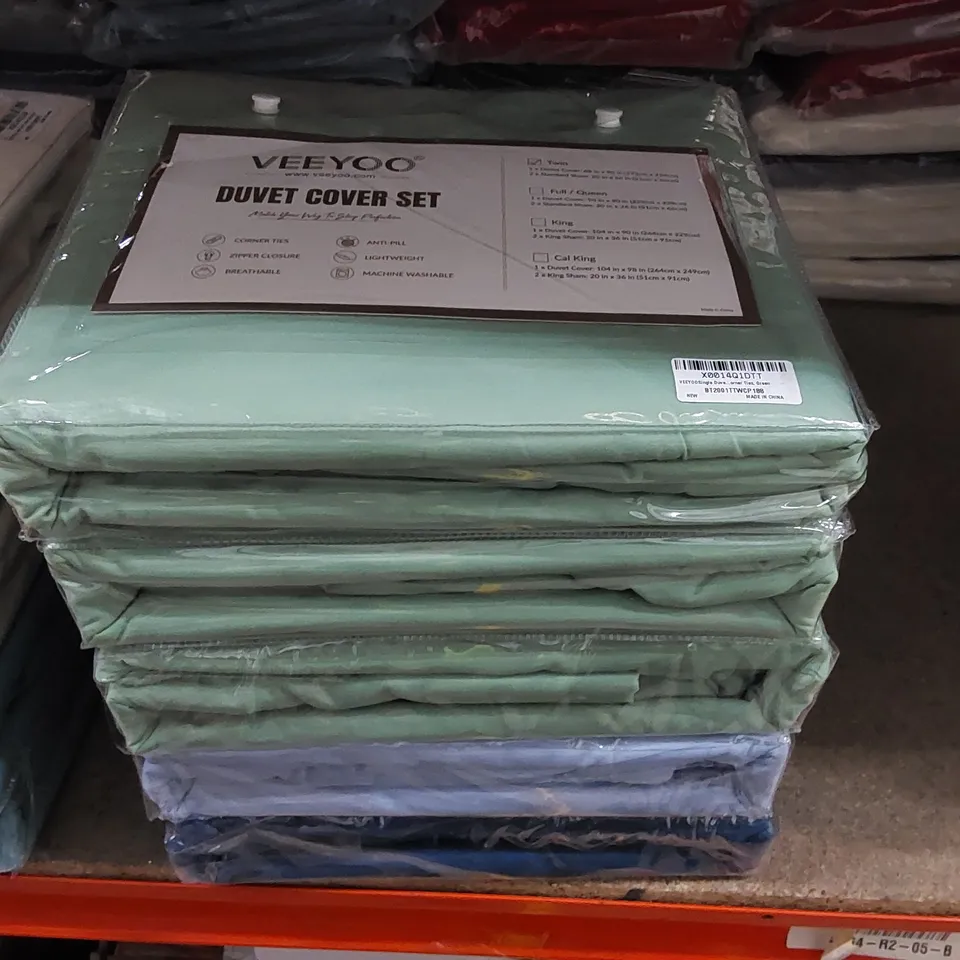 LOT OF 5X BRAND NEW BAGGED VEEYO DUVET COVER SETS - ASSORTED COLOURS,  SIZES UNSPECIFIED (5 ITEMS)