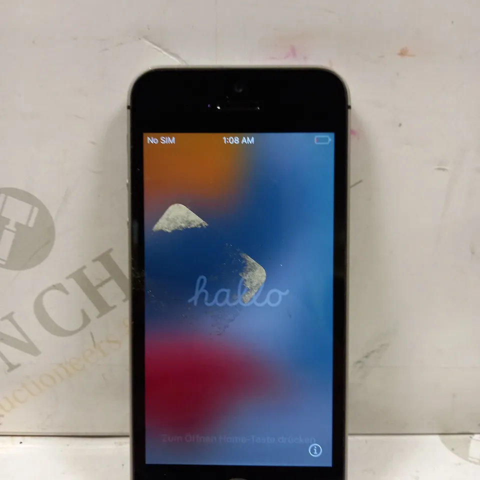 APPLE IPHONE SE SMARTPHONE 