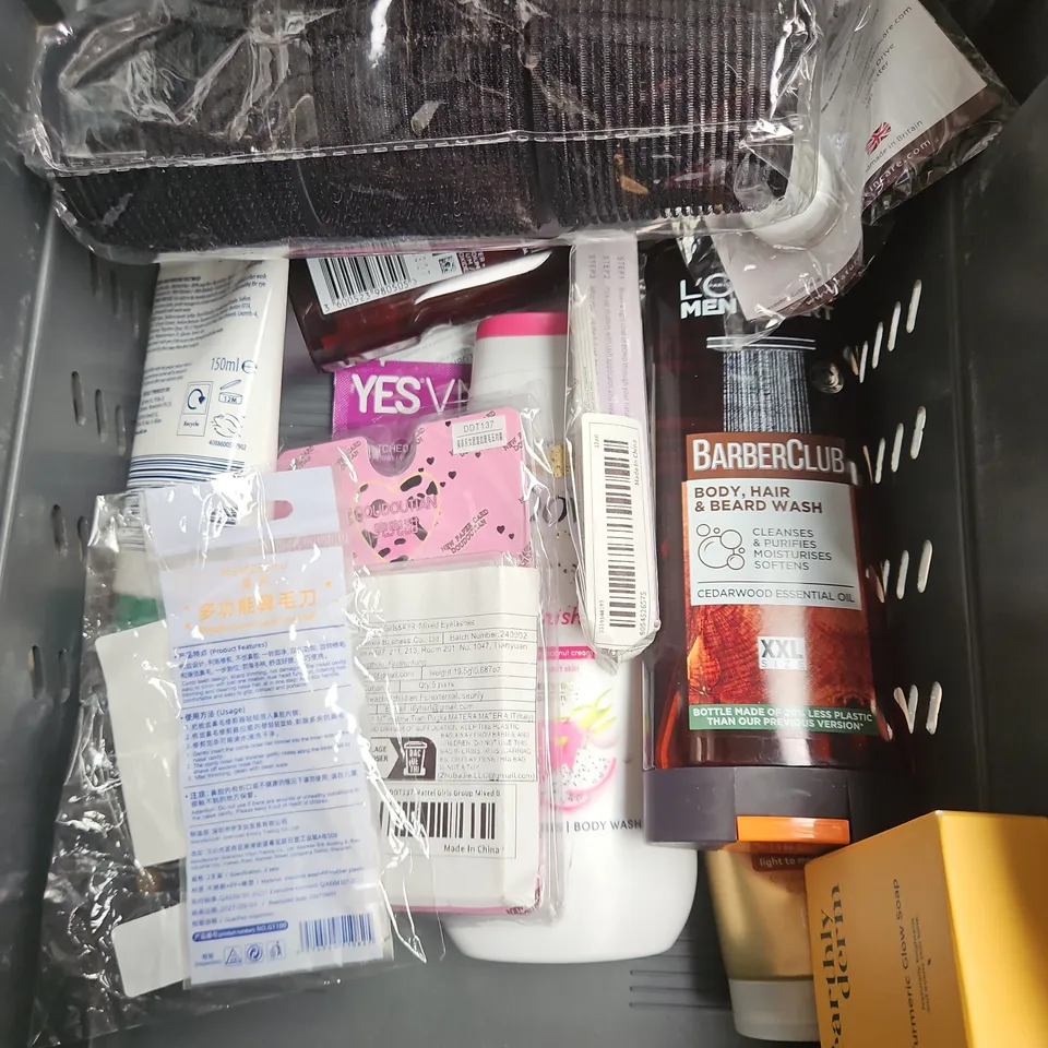 APPROXIMATEY 20 HEALTH AND BEAUTY PRODUCTS TO INCLUDE - PAUL MITCHELL AWAPUHI SHAMPOO - ORIFLAME MILK & HONEY HAND & BODY CREAM - DR SQUATCH SOAP BAR - ETC