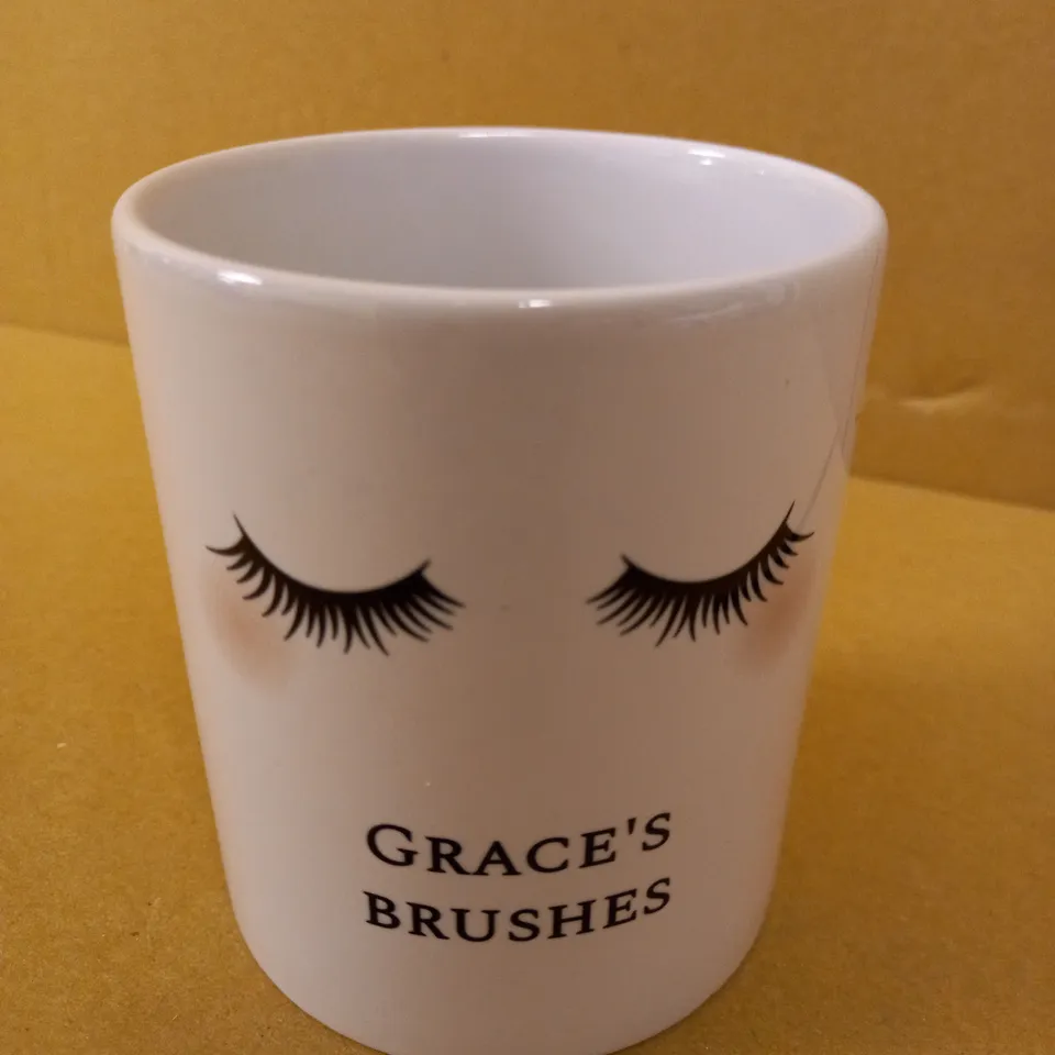 PERSONALISED EYELASHES CERAMIC STORAGE POT  RRP £17.99