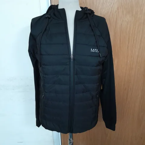 BOOHOOMAN ACTIVE GYM QUILTED ZIP THROUGH HOODIE IN BLACK SIZE S