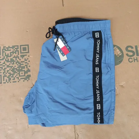 TOMMY JEANS MEDIUM DRAWSTRING SIDE APE SHORTS IN BLUE SIZE XXL