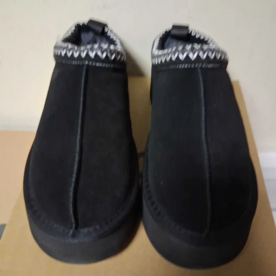 BOXED UGG SLIP ONS SIZE 5