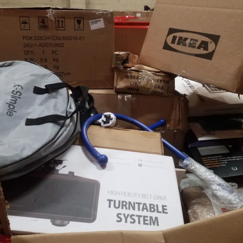 PALLET CONTAINING ASSORTED PRODUCTS INCLUDING AUDIO TURNTABLE, WHITE BACKGROUND WITH STAND, TENNIS RACKETS & SCREEN PRIVACY FILTERS