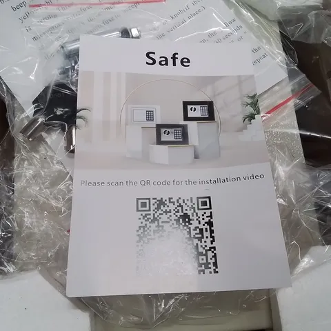 BOXED METAL CREAM SAFE