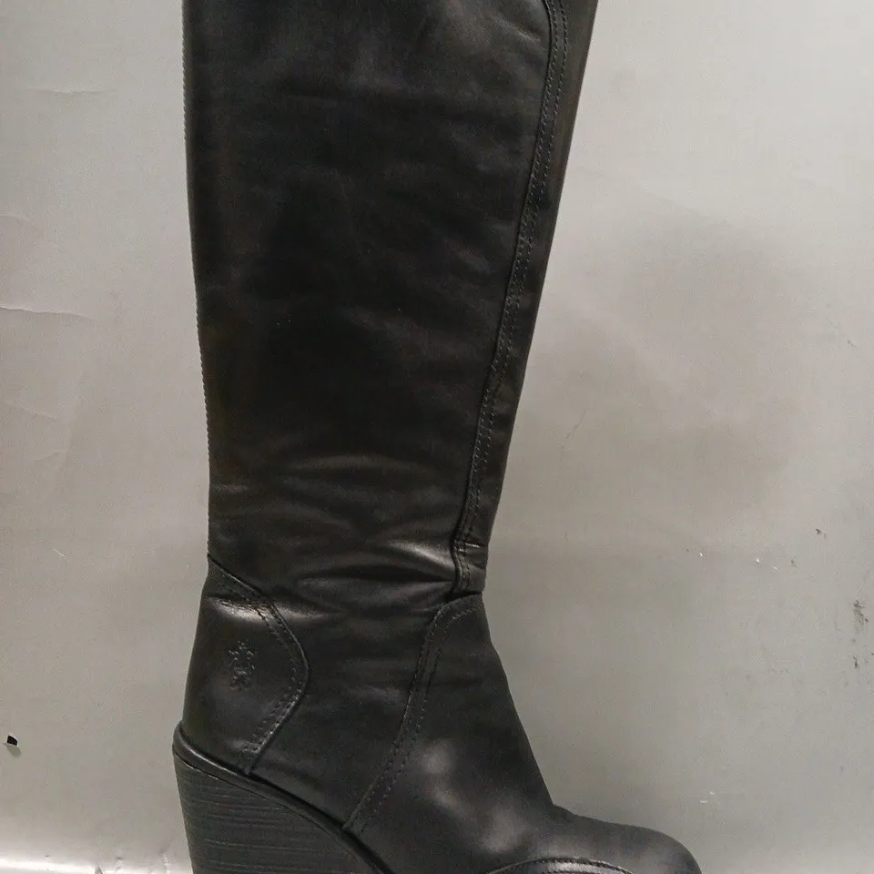 BOXED PAIR OF FLY LONDON WEDGE KNEE-HIGH BOOTS IN BLACK SIZE EU 39