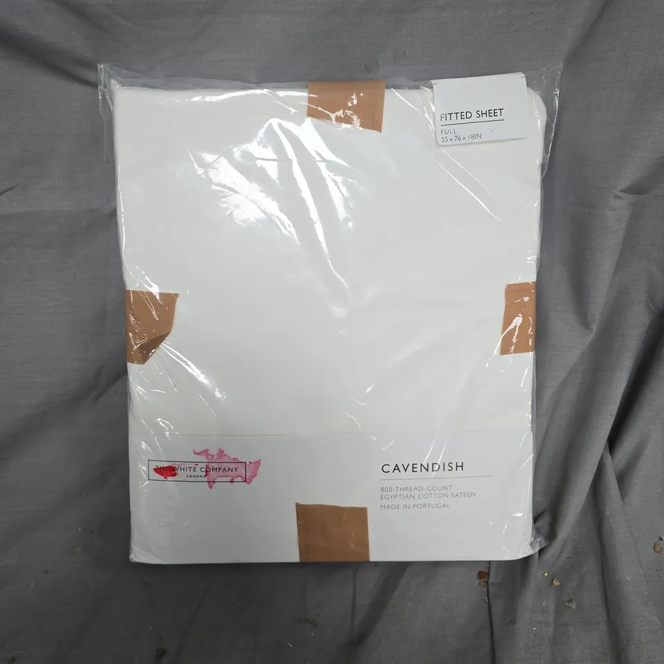 THE WHITE COMPANY CAVENDISH 800 THREAD COUNT FITTED SHEET IN WHITE (55X76X18IN)