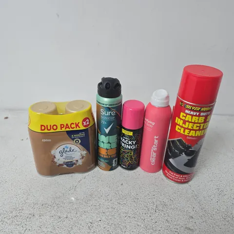 APPROXIMATELY 12 ASSORTED AEROSOLS TO INCLUDE WACKY STRING, GLADE DUO PACK, CARB & INJECTION CLEANER, ETC - COLLECTION ONLY