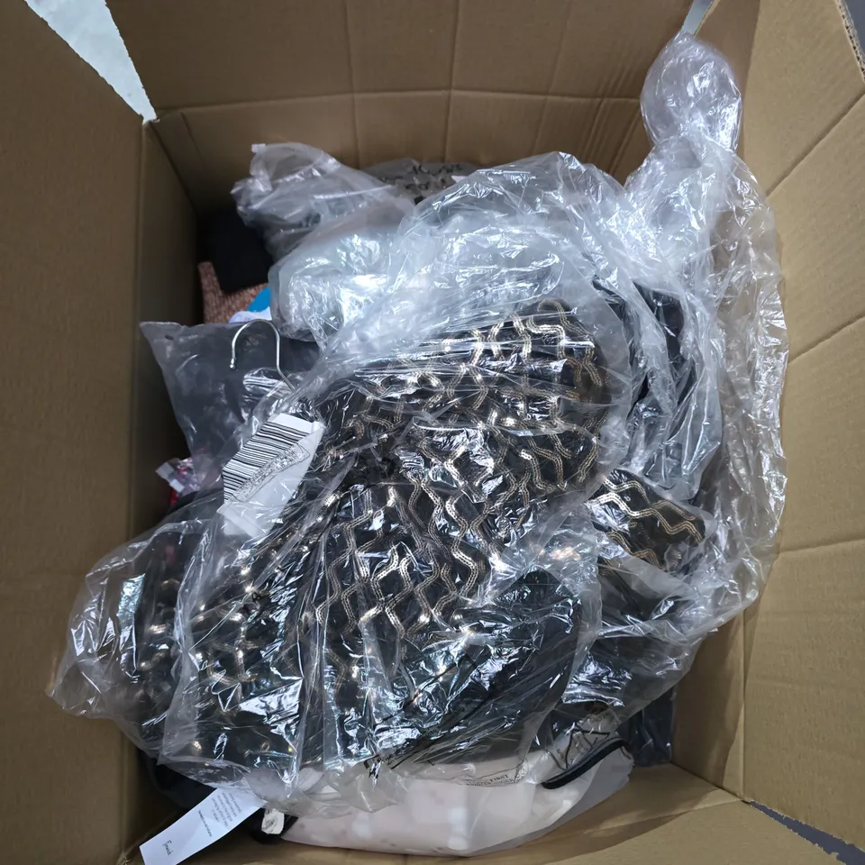 LARGE BOX OF APPROXIMATELY 25 ASSORTED CLOTHING ITEMS IN VARIOUS COLOURS, STYLES AND SIZES - COLLECTION ONLY