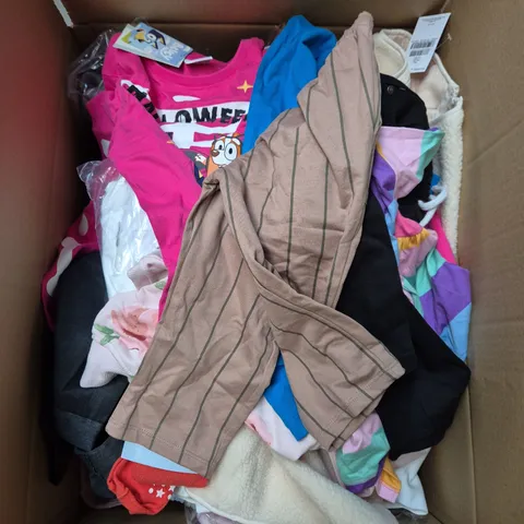 BOX OF APPROXIMATELY 20 ASSORTED KIDS CLOTHING ITEMS TO INCUDE - BAG, PYJAMAS, DRESS, ETC