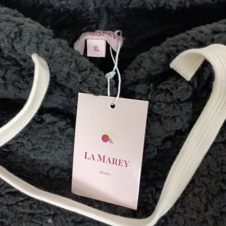 La Marey London Women's Black Textured Fleece Coat – XL (Tag Attached)