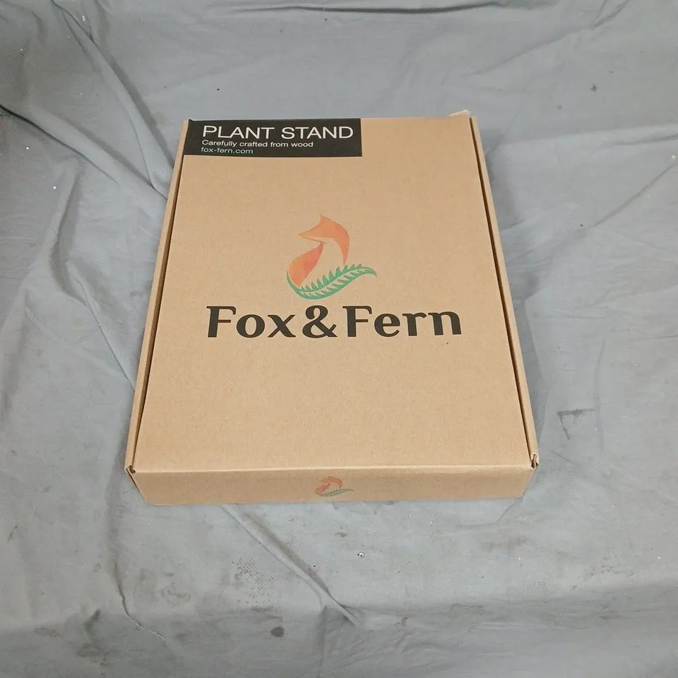 FOX & FERN PLANT STAND – WOODEN, BOXED