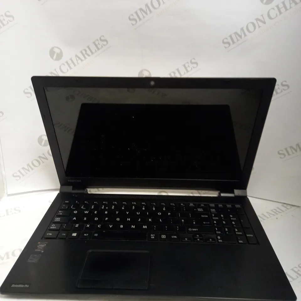 TOSHIBA SATELLITE PRO R50-B LAPTOP