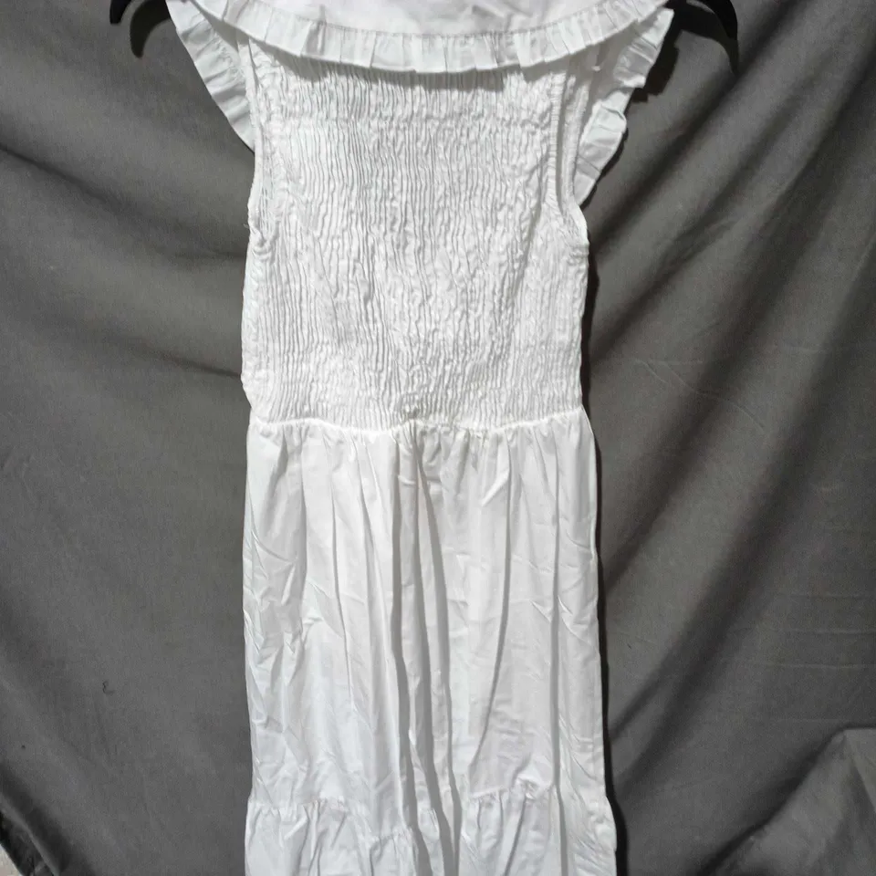 RIVER ISLAND WHITE SLEEVELESS DRESS WITH SMOCKED BODICE AND RUFFLE COLLAR – UK 14