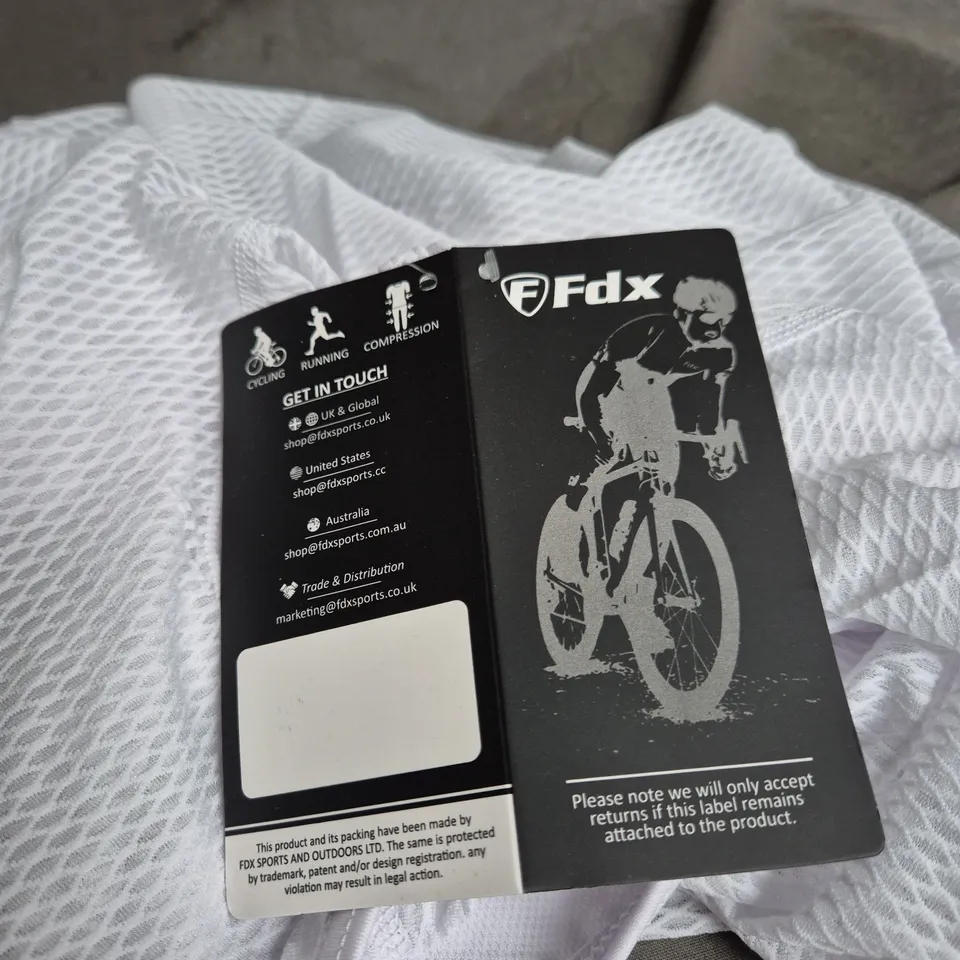 FDX SPORTS WHITE MESH T-SHIRT – MEN'S SIZE L