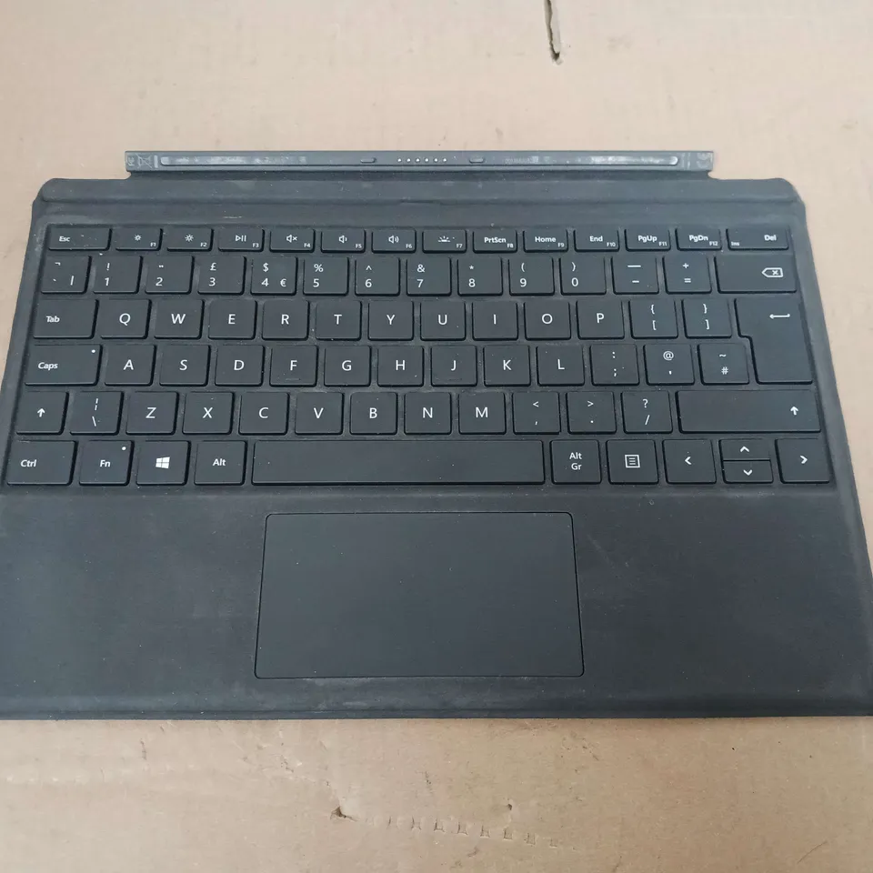 MICROSOFT DETACHABLE TABLET KEYBOARD
