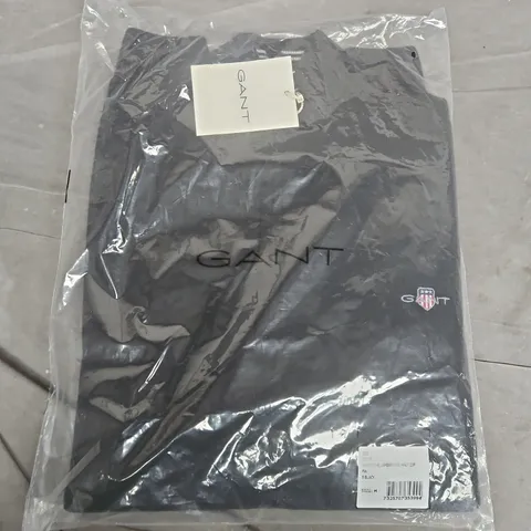 BAGGED GANT SUPERFINE LAMBSWOOL HALF ZIP IN BLACK - MEDIUM