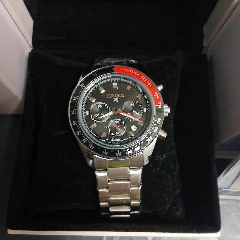 SEIKO CHRONOGRAPH STAINLESS STEEL WRISTWATCH – BOXED WITH WARRANTY CARD