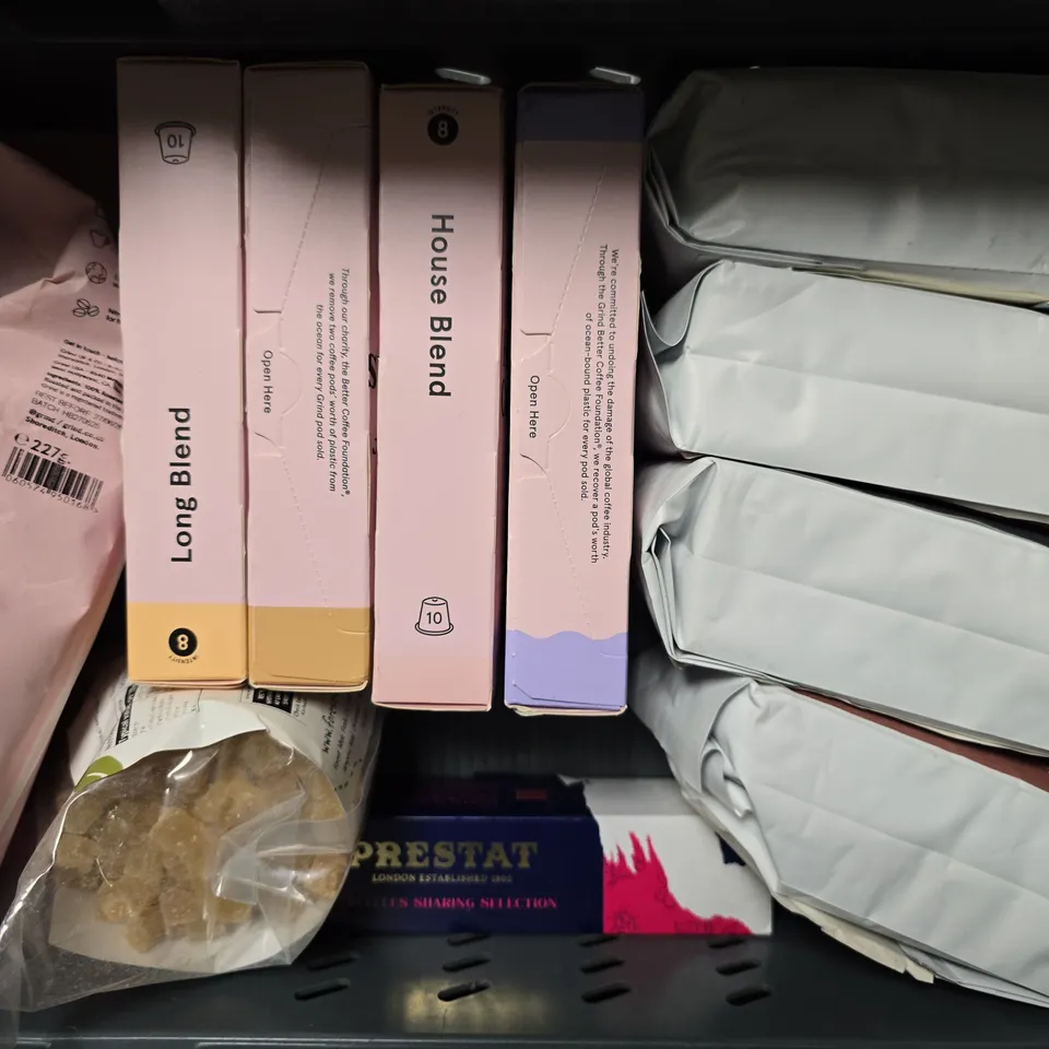 APPROXIMATELY 9 ASSORTED FOOD ITEMS TO INCLUDE - JORDANS SIMPLY GRANOLA , FOREST WHOLE FOODS CRYSTALLISED GINGER ETC