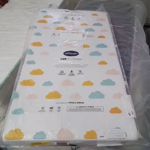 QUALITY BAGGED SILENTNIGHT SAFE NIGHTS SNUGGLE BREATHABLE COT MATTRESS - 70cm