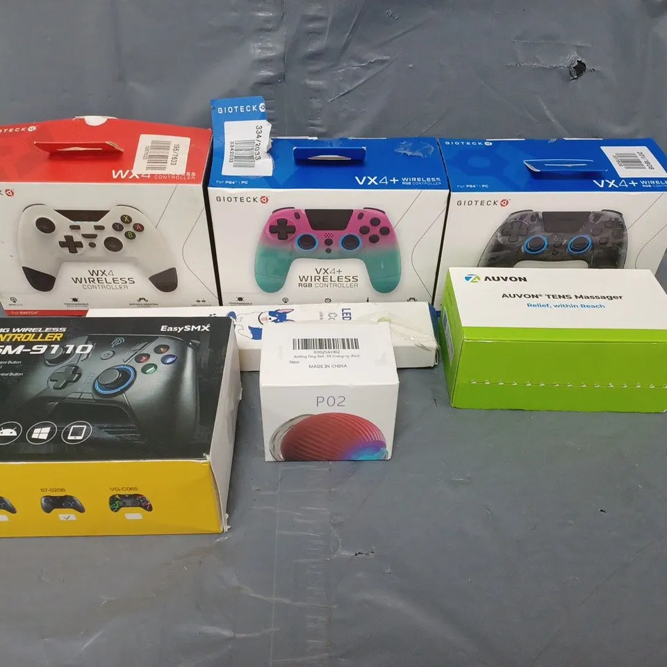 APPROXIMATELY 20 ASSORTED ELECTRICAL PRODUCTS TO INCLUDE CONSOLE CONTROLLERS, LED DOG COLLAR, TENS MASSAGER ETC 