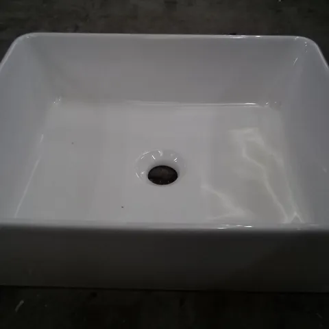 BOXED CERAMIC ART BASIN SINK IN WHITE