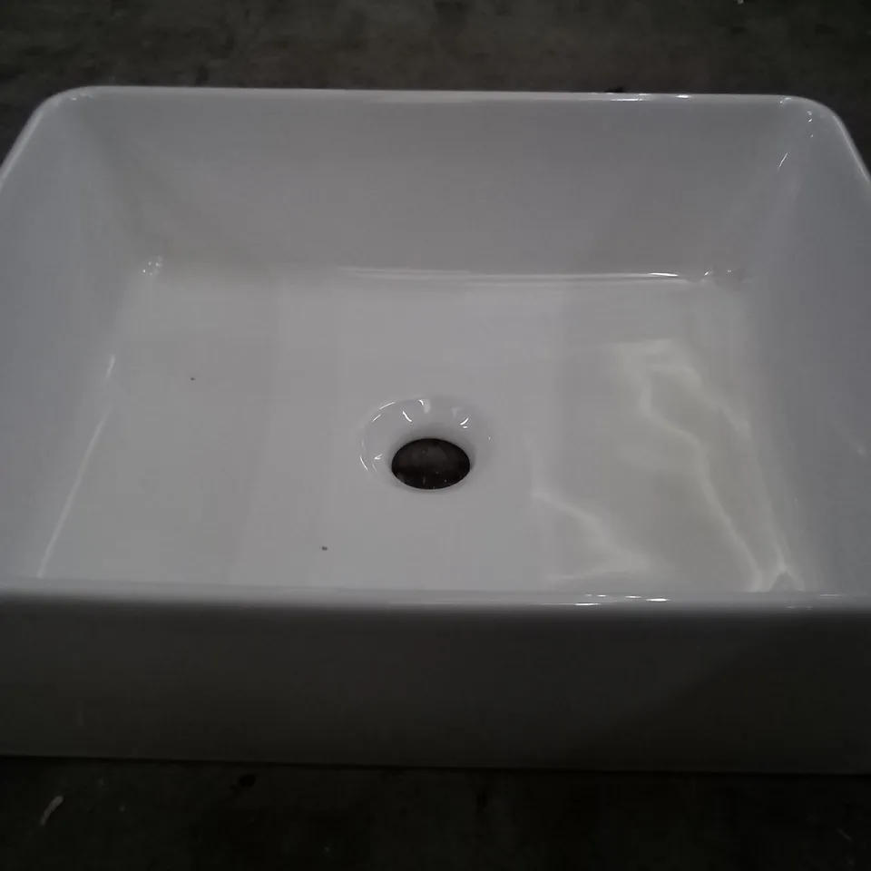BOXED CERAMIC ART BASIN SINK IN WHITE