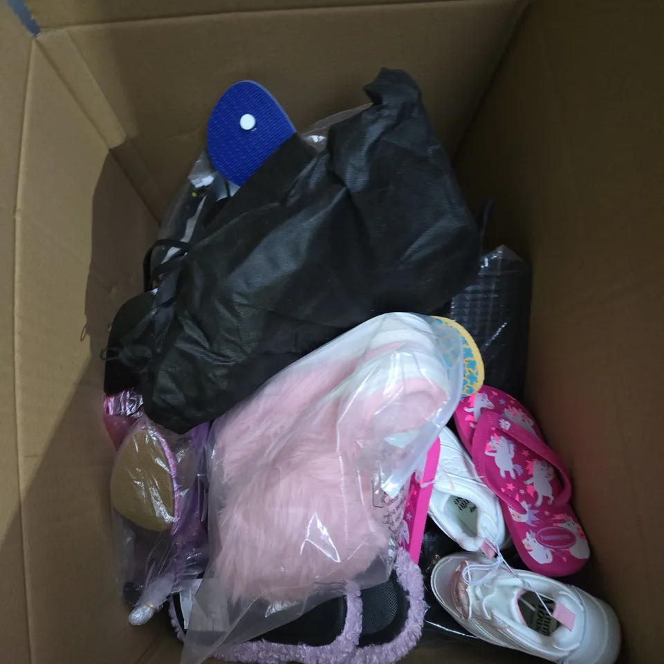 LARGE BOX OF ASSORTED SHOES AND FOOTWEAR ITEMS IN VARIOUS SIZES, STYLES AND COLOUR - COLLECTION ONLY  