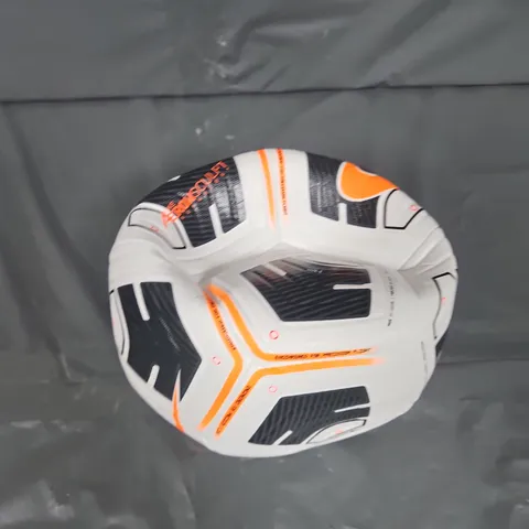 NIKE AEROWSCULPT FOOTBALL - SIZE 4 