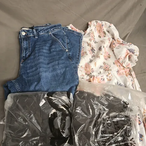 APPROXIMATELY 35ASSORTED CLOTHING ITEMS IN VARIOUS SIZES, STYLES & COLOURS TO INCLUDE JEANS, DRESSES, SKIRT, ETC - COLLECTION ONLY