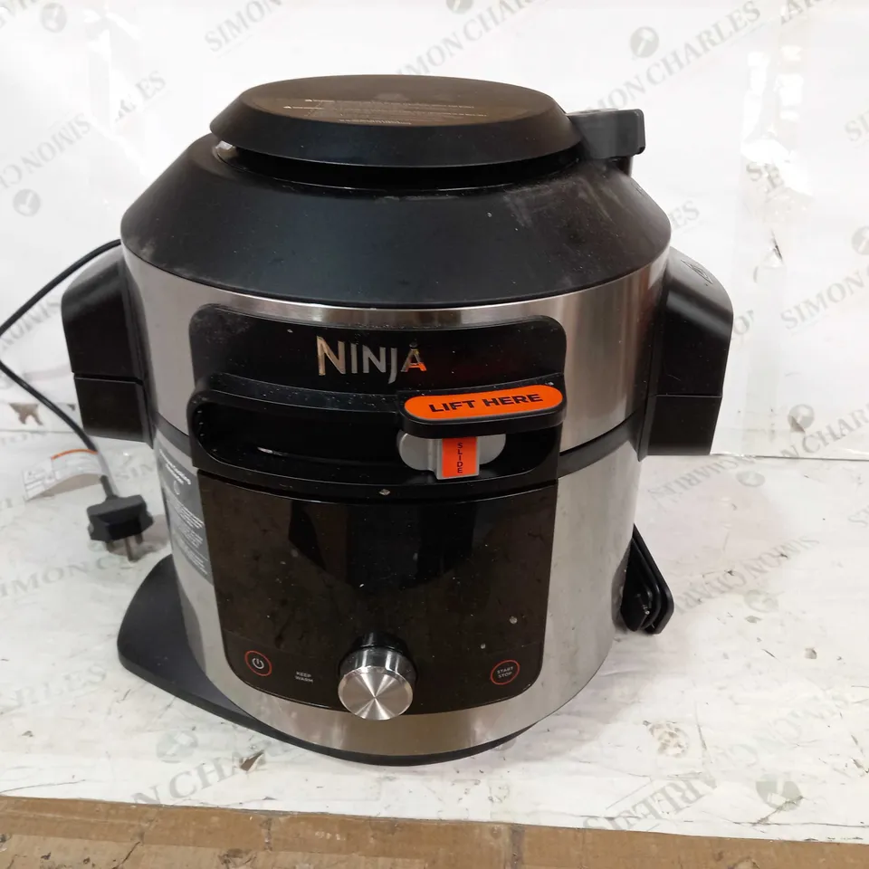 NINJA FOODI SMARTLID 7.5L MULTI COOKER & AIR FRYER