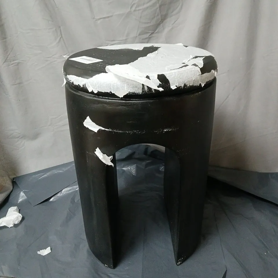 K BY KELLY HOPPEN ARCHED INDOOR STOOL, BLACK. UNBOXED