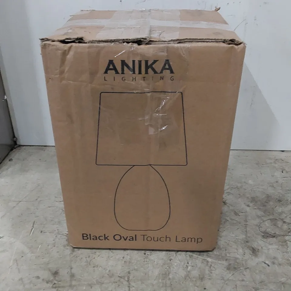 BOXED BLACK METAL OVAL BASE TABLE LAMP 