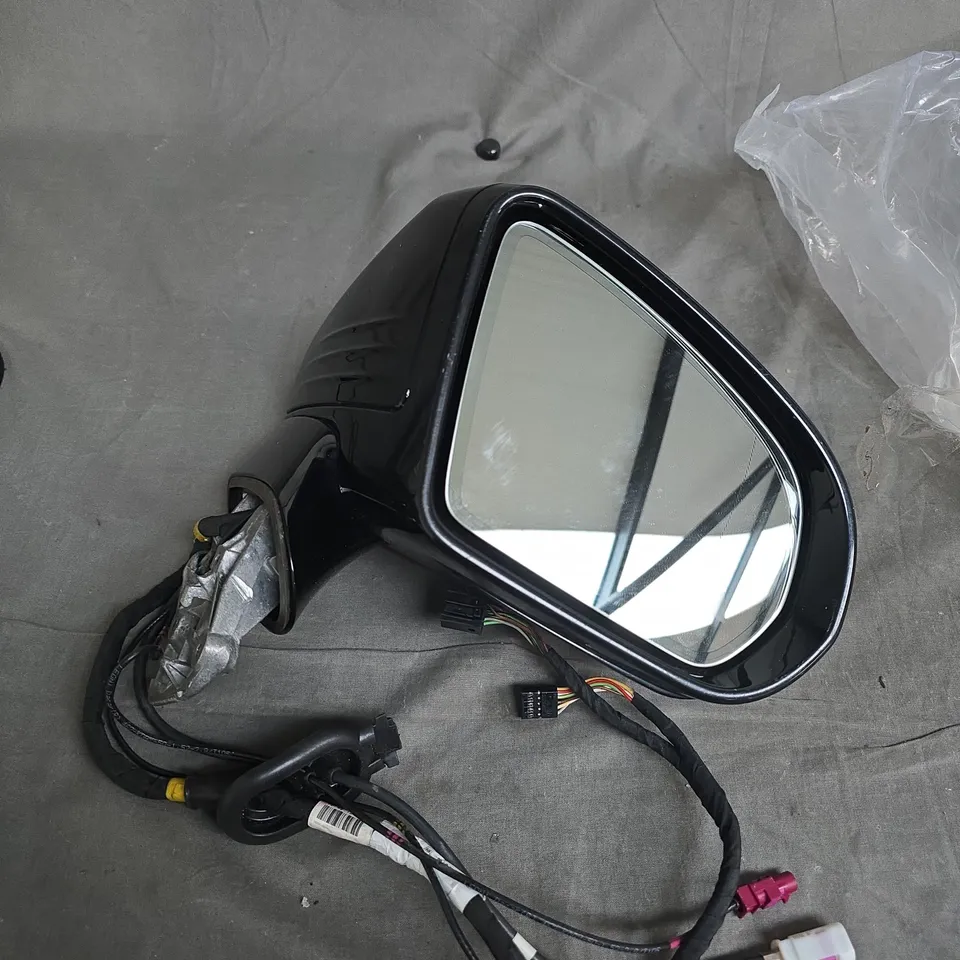 CAR WING MIRROR ASSEMBLY WITH WIRING HARNESS – BLACK -