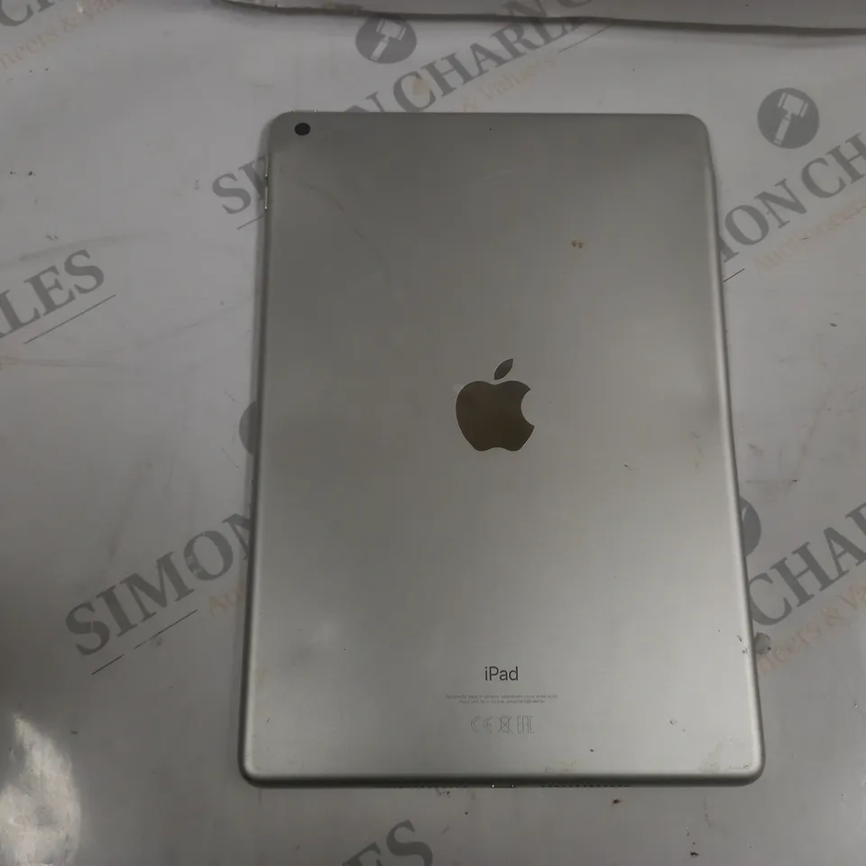 APPLE IPAD 10.2 A2197 IN SILVER