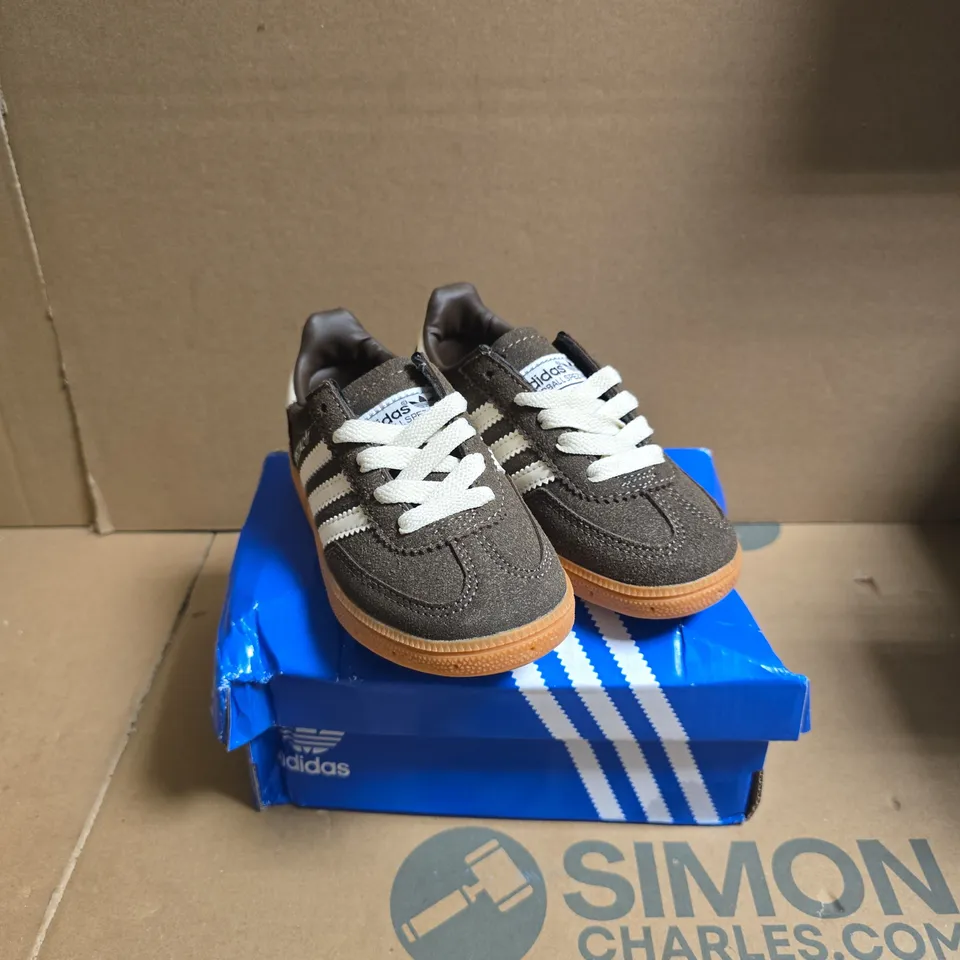 ADIDAS HANDBALL SPEZIAL CHILDREN’S SHOES – BLACK/GREY WITH WHITE STRIPES, UK 8.5