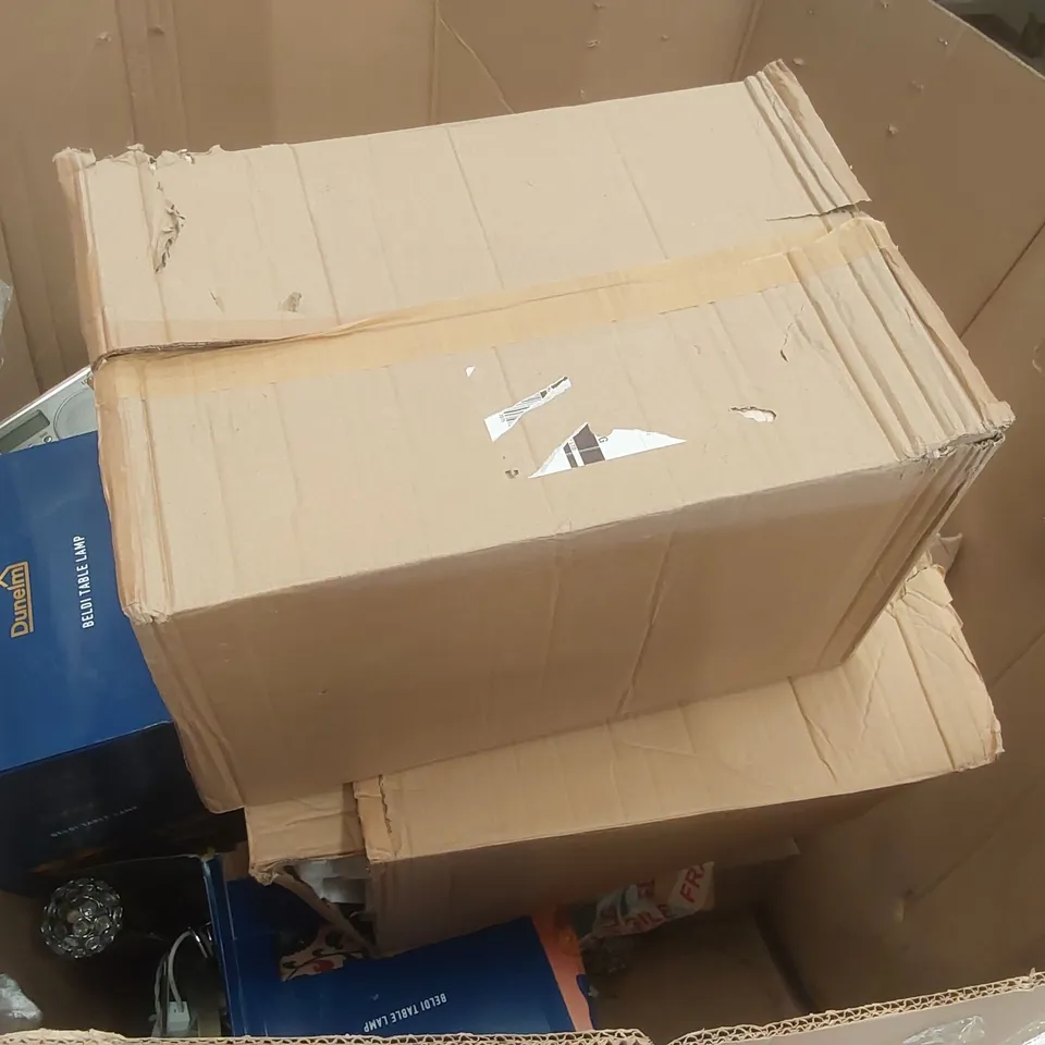 PALLET CONTAINING A VERY LARGE QUANTITY OF ASSORTED DESIGNER LIGHTING PRODUCTS INCLUDING: BELDI TABLE LAMP, PACIFIC TABLE LAMP, COLT BAR CEILING BAR LIGHT ECT
