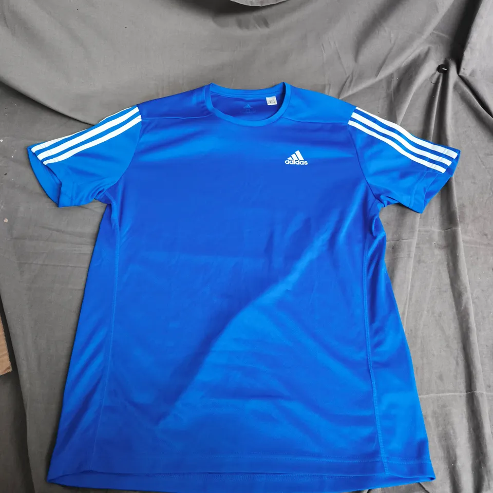 ADIDAS BLUE T-SHIRT – AEROREADY, SIZE M