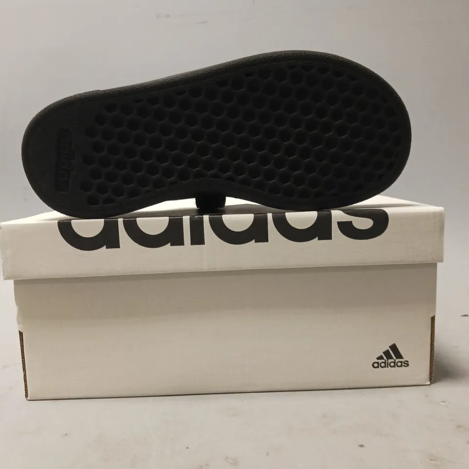 BOXED PAIR OF ADIDAS ADVANTAGE BASE 2.0 KIDS SHOES IN BLACK UK SIZE 11.5