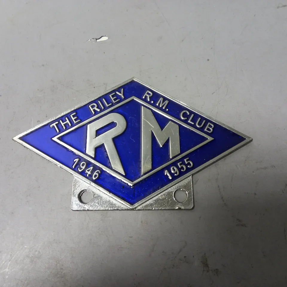 THE RILEY R.M. CLUB BADGE 