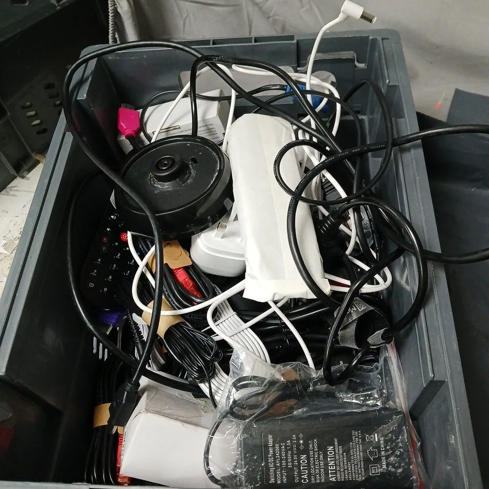 APPROXIMATELY 20 ASSORTED ITEMS TO INCLUDE REMOTE CONTROLS, TV BOX MINI, POWER PACKS, CABLES ETC