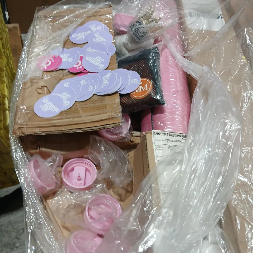 PALLET OF ASSORTED FITNESS ACCESSORIES TO INCLUDE; YOGA MATTS, RESISTANCE BANDS AND QUEENS DONT QUIT STICKERS