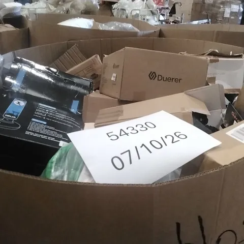 PALLET CONTAINING A LARGE QUANTITY OF HOSES