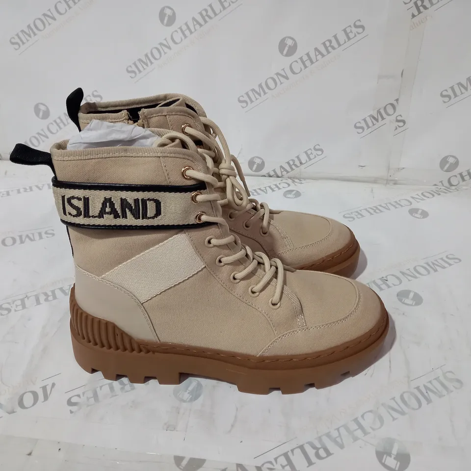 RIVER ISLAND CREAM LACE UP BOOTS SIZE 6