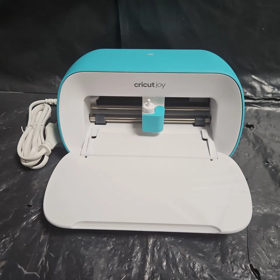 BOXED CRICUT JOY COMPACT SMART CUTTING MACHINE