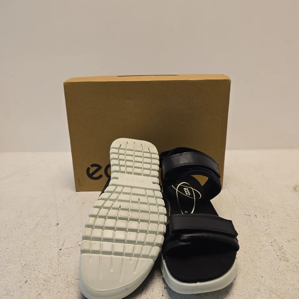 ECCO GRUUV SANDAL – BLACK, UK 8–8.5 (EU 42) – BOXED
