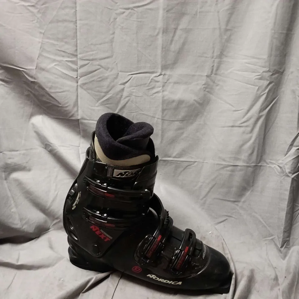 NORDICA SKI BOOTS – BLACK, PAIR, 3-BUCKLE WITH POWER STRAP - SIZE UNSPECIFIED 