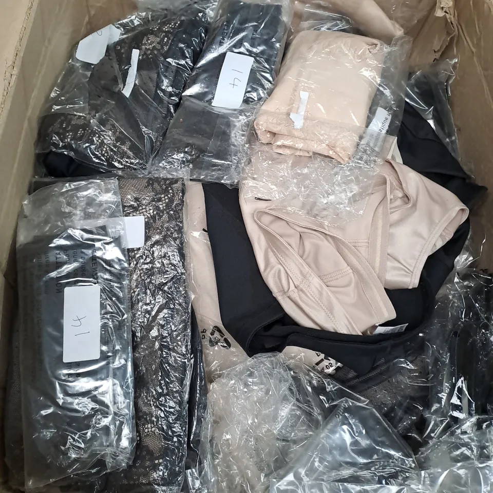 BOX OF APPROX 30 ASSORTED BRIEFS -  SIZES VARY 