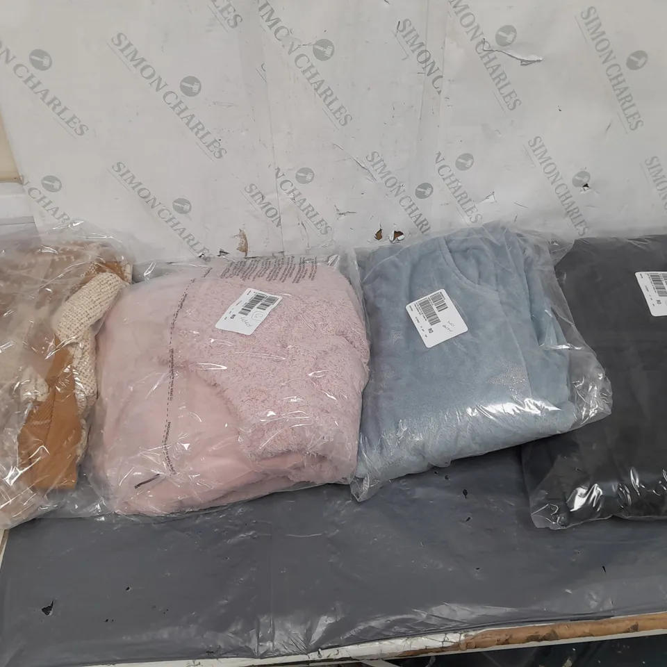 BOX OF APPROXIMATELY 10 ASSORTED BAGGED PIECES OF CLOTHING IN VARIOUS STYLES, SIZES, AND BRANDS 