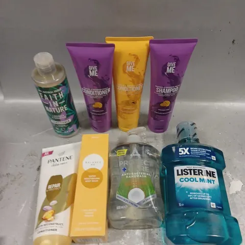 APPROXIMATELY 20 ASSORTED COSMETICS ITEMS TO INCLUDE GIVE ME CONDITIONER, BALANCE ME MOISTURISER, LISTERINE MOUTH WASH ETC 